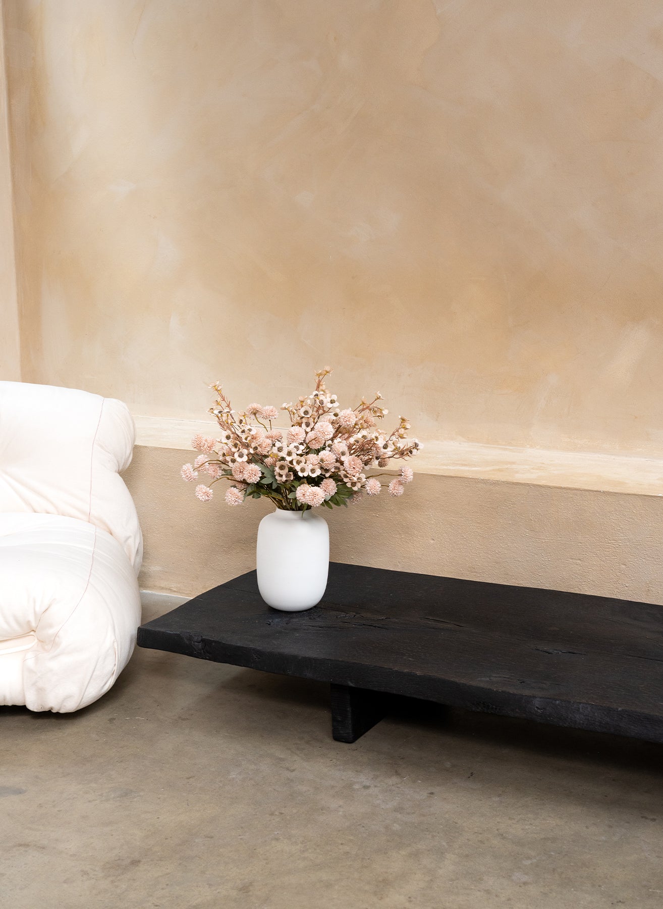 Wachsblumen-Arrangement - Creme