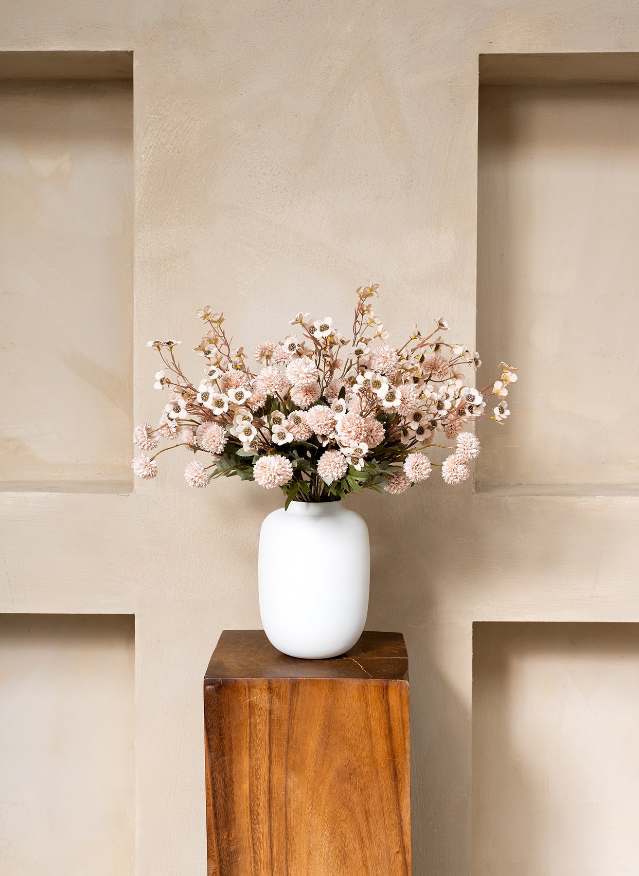 Wachsblumen-Arrangement - Creme