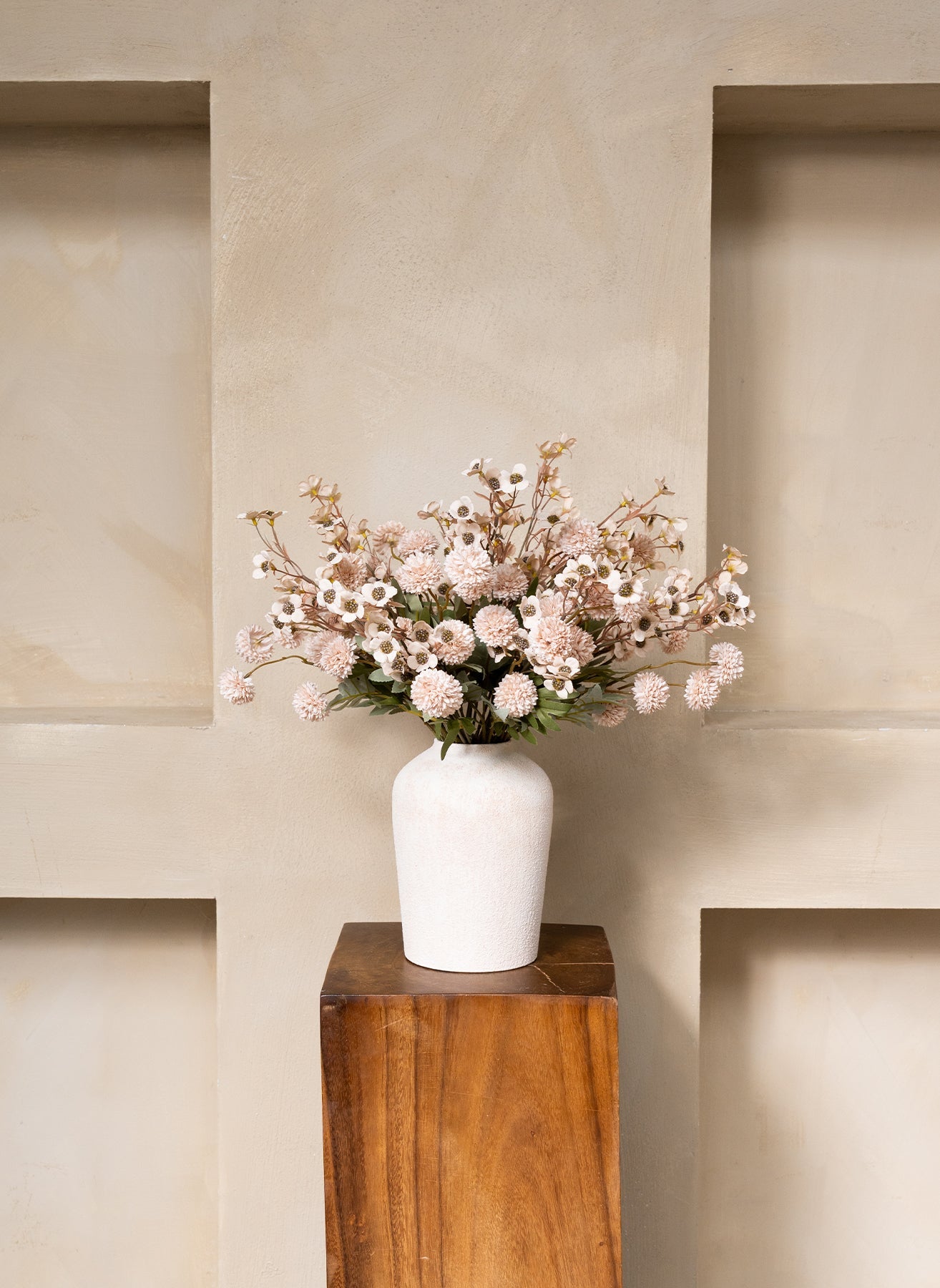 Wachsblumen-Arrangement - Creme