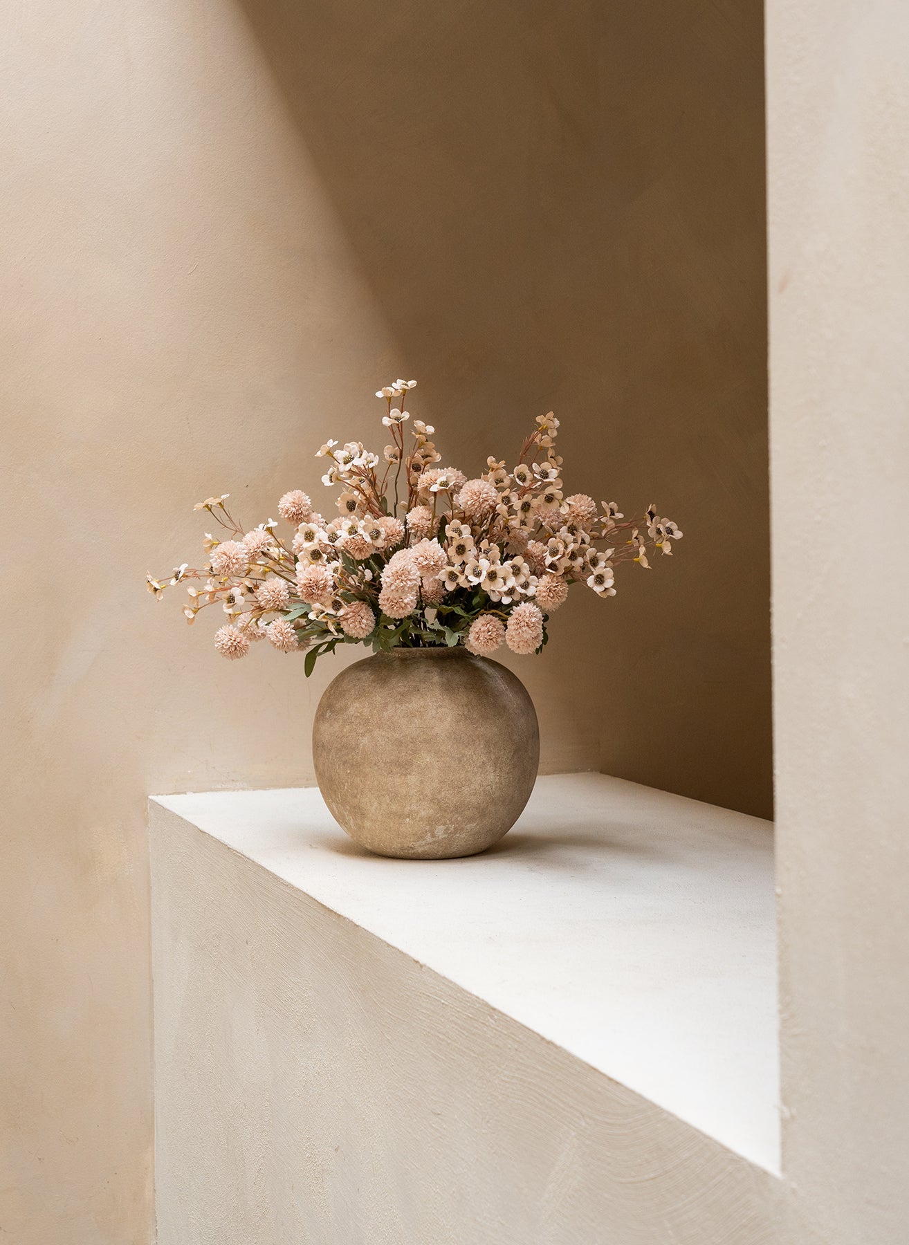 Wachsblumen-Arrangement - Creme