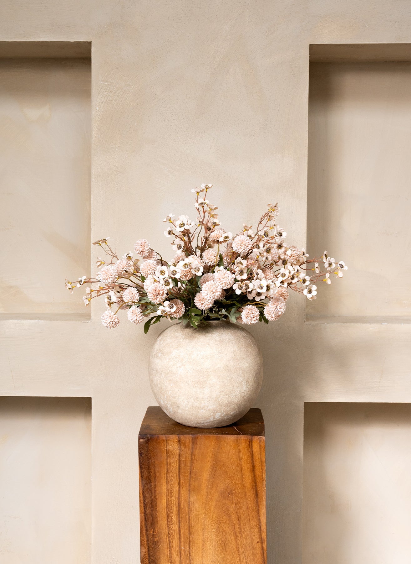 Wachsblumen-Arrangement - Creme