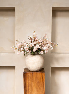 Wachsblumen-Arrangement - Creme