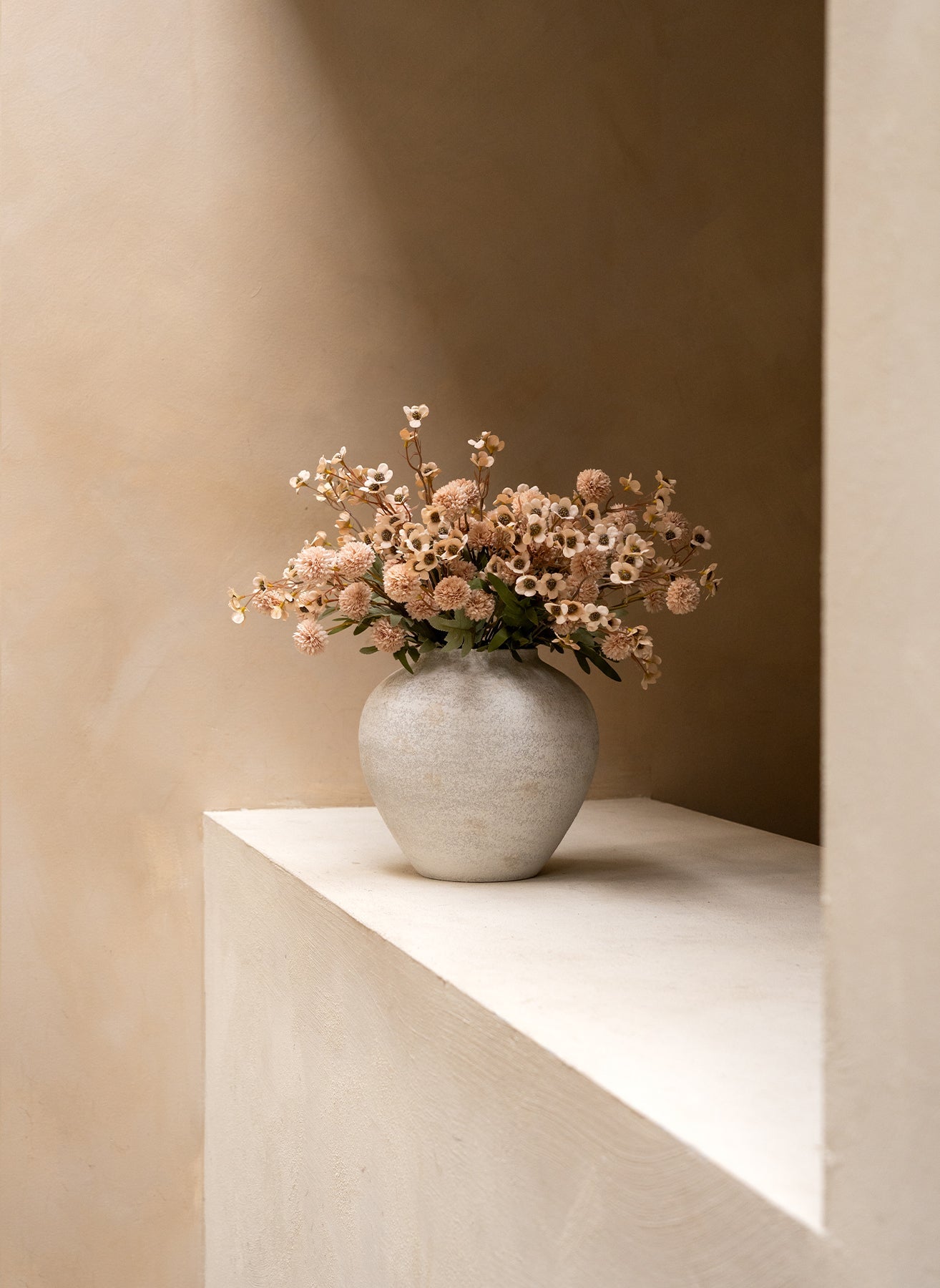 Wachsblumen-Arrangement - Creme